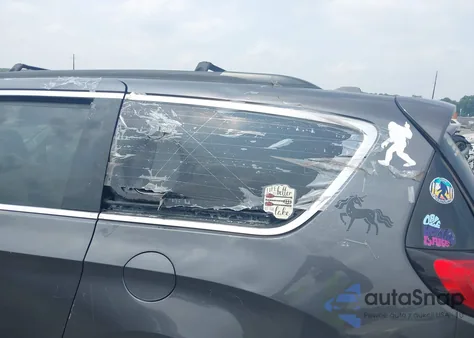 2017 Chrysler Pacifica Touring-L from USA, damaged, VIN 2C4RC1BG9HR730344